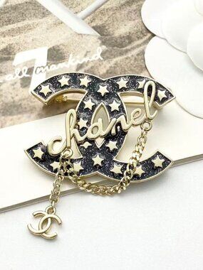 🔆🔆Chanel Starry Sky Star & Chain Double C Brooch🔱🔱